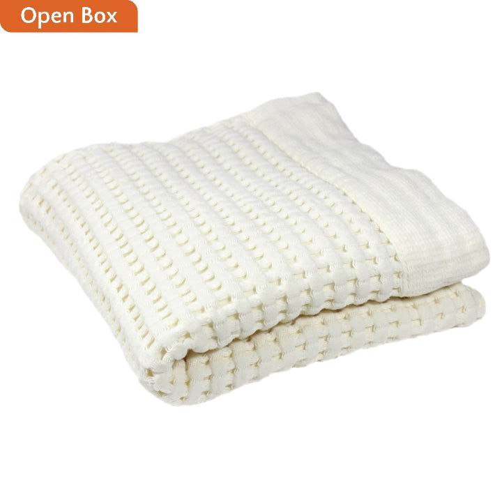 https://gildentree.com/cdn/shop/products/cream_modern_hand_towel_-_quick_dry_waffle_weave_luxury_bath_towel.jpg?v=1693514293