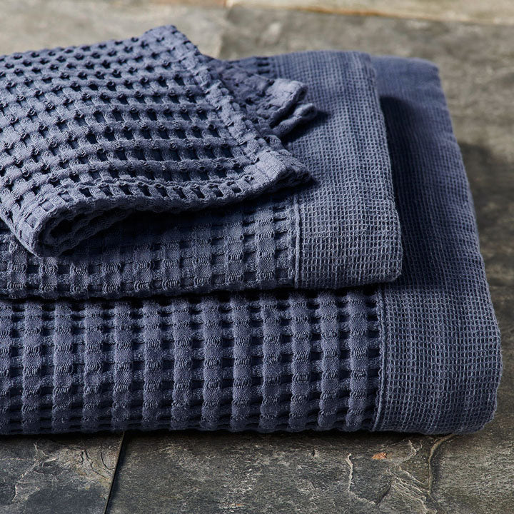 Gilden Tree | Bath Towels Set | Midnight Blue Waffle Towel Set 